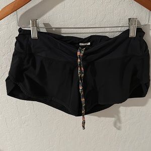 Black lululemon running shorts size 4